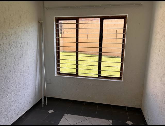 2 BEDROOM DUPLEX FOR SALE IN FLORIDA